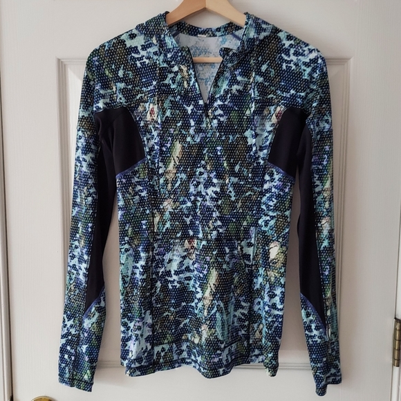 lululemon athletica Tops - Lululemon Green Floral Sport Stretch Runbeam 1/2 Zip Hoodie Top Size 6